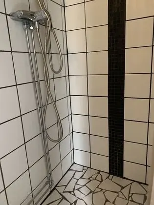 Basic Tek Büyük Yataklı Oda, 1 Büyük (Queen) Boy Yatak (6)