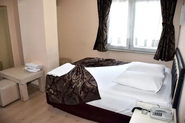 Standard Tek Büyük Yataklı Oda