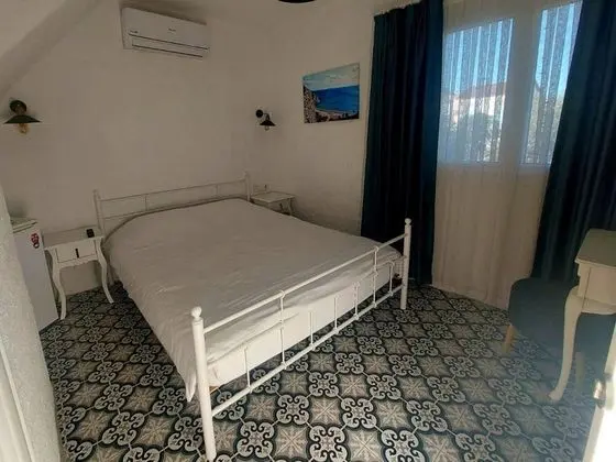 Standart Oda, Sokak Manzaralı
