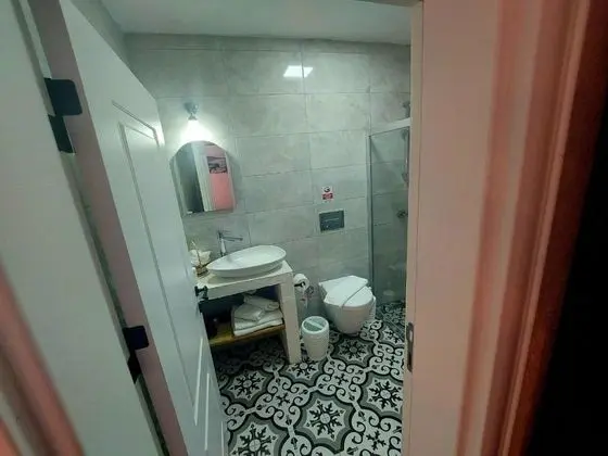 Standart Oda, Sokak Manzaralı