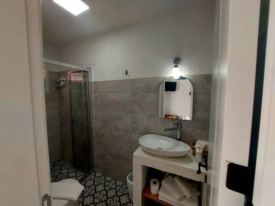 Standart Oda, Sokak Manzaralı