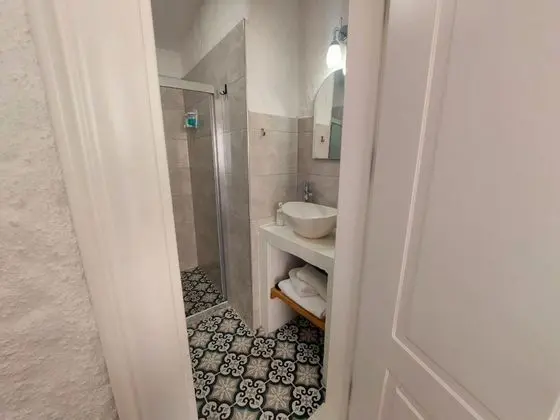 Standart Oda, Sokak Manzaralı