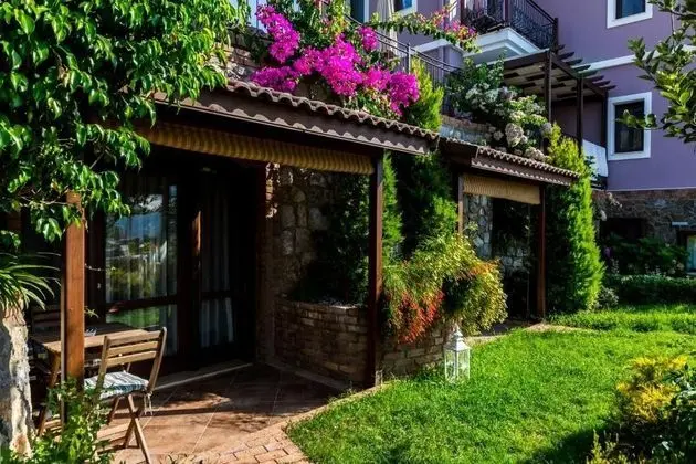 Bahçe Odası - Deniz Manzaralı