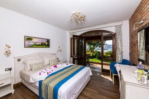 Bahçe Odası - Deniz Manzaralı