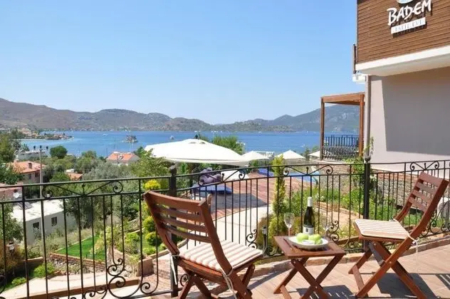 Balkonlu Oda - Deniz Manzaralı