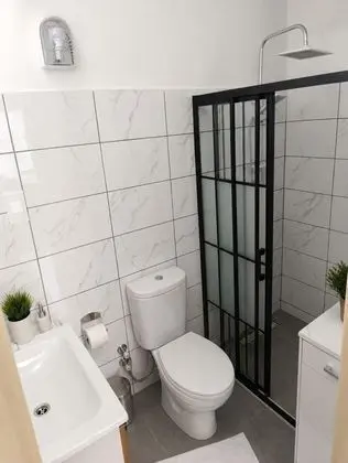 https://images.odamax.com/img/1920x1080/odamax/image/upload/Bademli_Stone_House_202607241255495_WhatsApp_Image_2026_07_24_at_12_52_24.jpeg