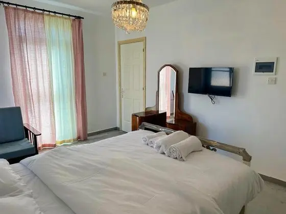 https://images.odamax.com/img/1920x1080/odamax/image/upload/Bademli_Stone_House_202607301454356_WhatsApp_Image_2026_07_30_at_14_28_30_1_.jpg