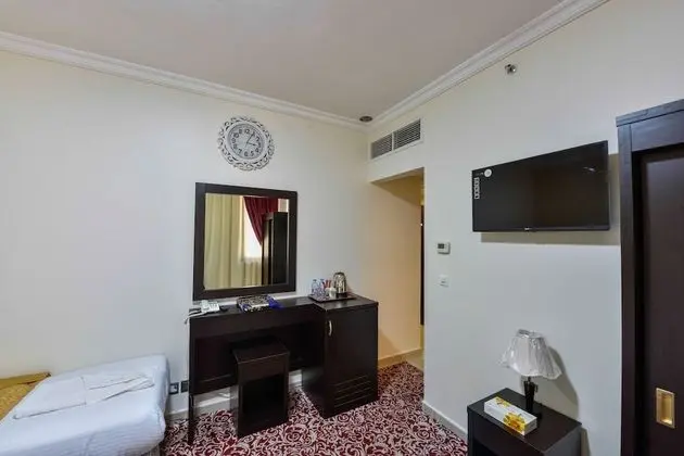 Üç Kişilik Oda