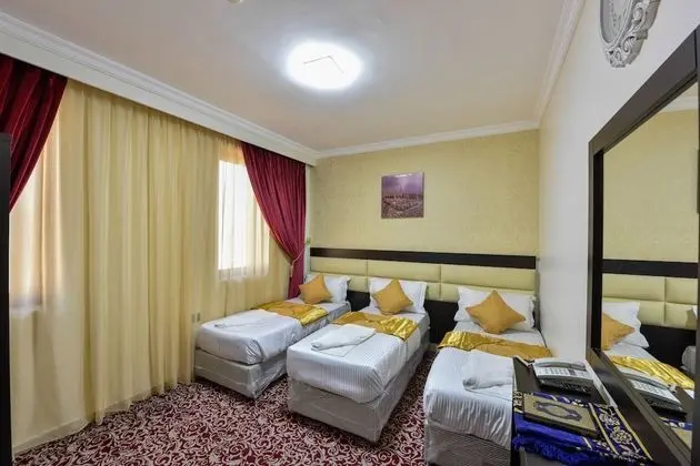 Üç Kişilik Oda