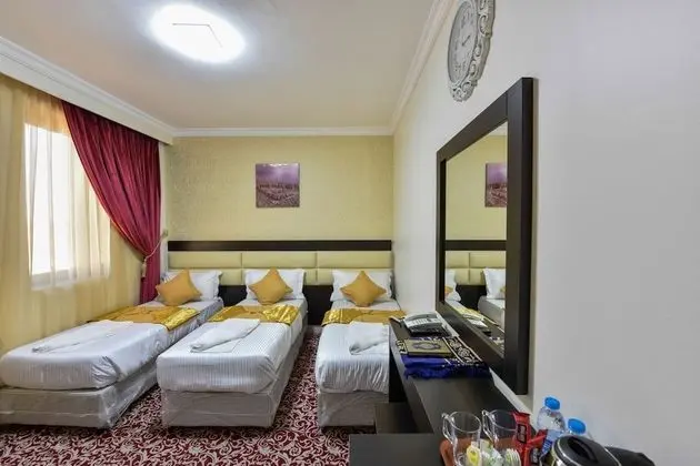 Üç Kişilik Oda