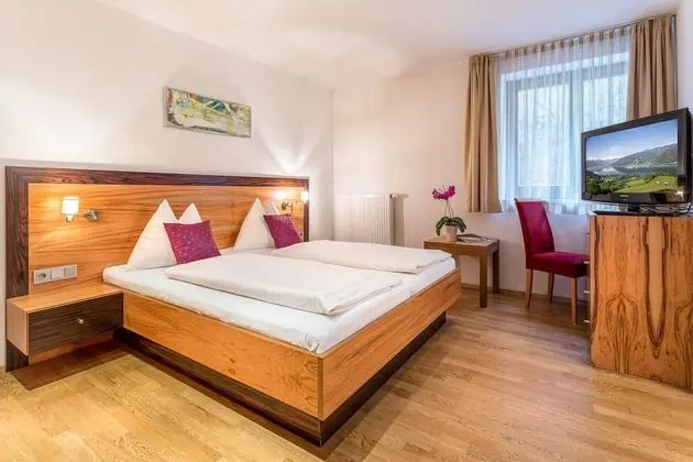 Comfort Tek Büyük Yataklı Oda (Badhauskopf)
