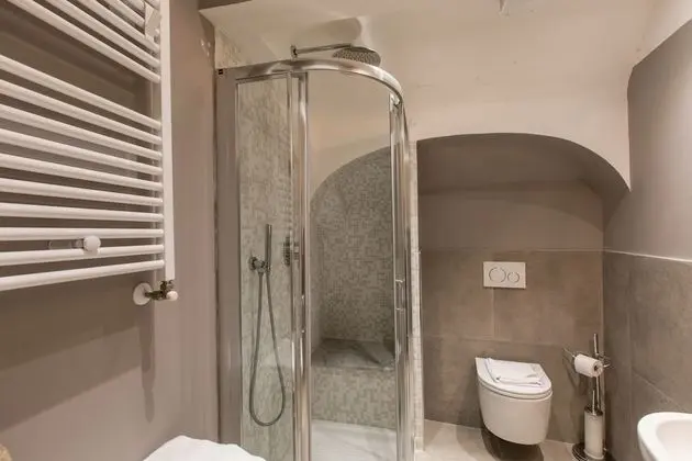 Classic Tek Büyük Yataklı Oda (Private External Bathroom)