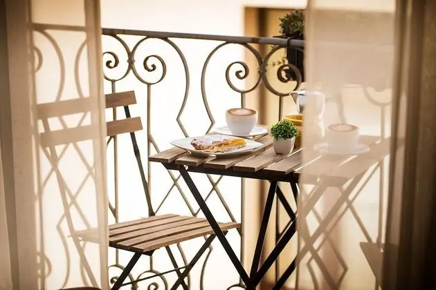 Stüdyo, Balkon