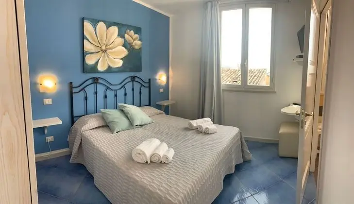 Junior Tek Büyük veya İki Ayrı Yataklı Oda, Şehir Manzaralı