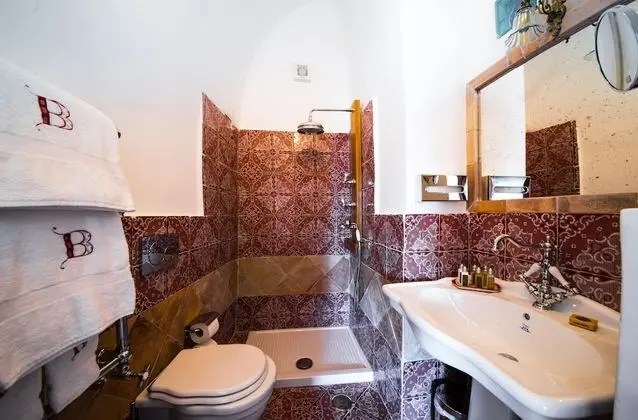 Junior Tek Büyük Yataklı Oda