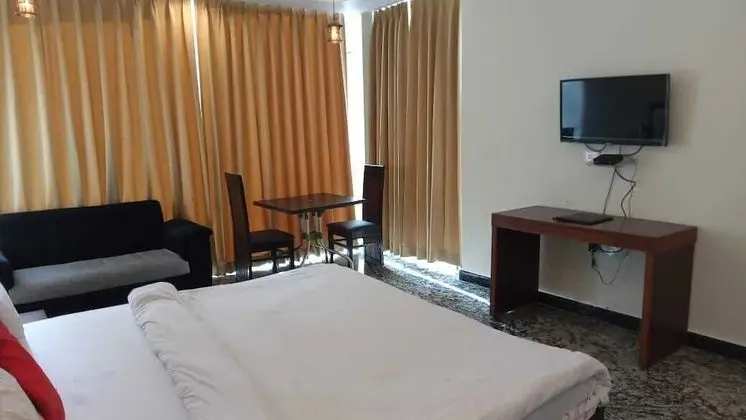 Superior Tek Büyük veya İki Ayrı Yataklı Oda