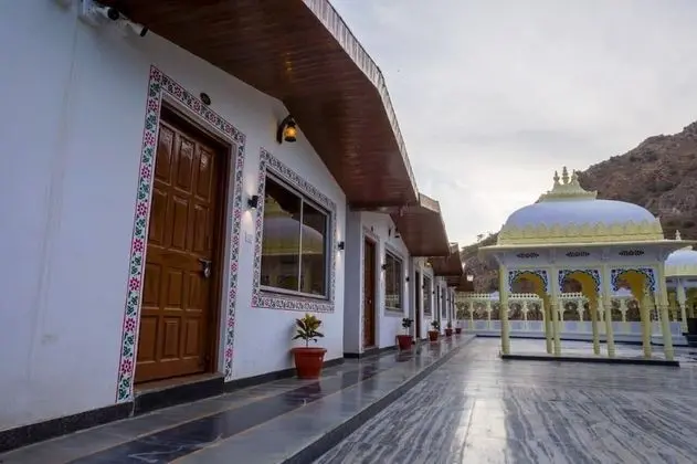 Superior Tek Büyük veya İki Ayrı Yataklı Oda
