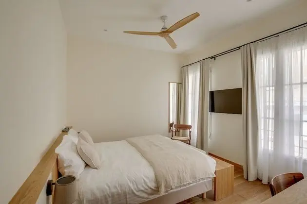 Classic Tek Büyük Yataklı Oda, Banyolu/Duşlu (Chambre)