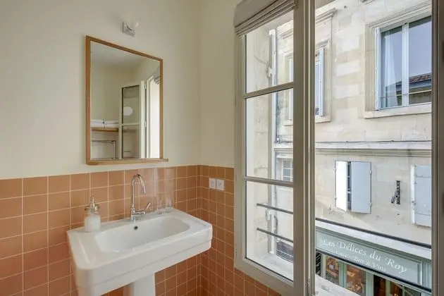 Classic Tek Büyük Yataklı Oda, Banyolu/Duşlu (Chambre)