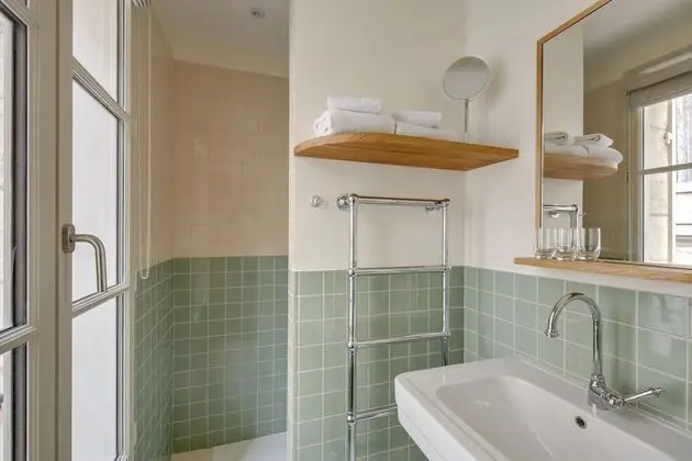 Classic Tek Büyük Yataklı Oda, Banyolu/Duşlu (Chambre)