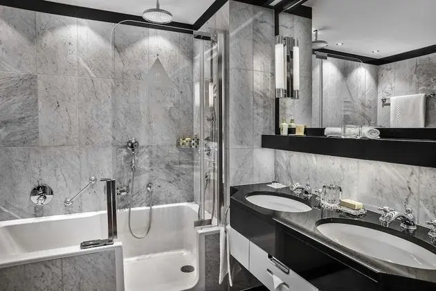 Deluxe Tek Büyük Yataklı Oda, Göl Manzaralı