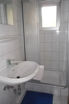 Üç Kişilik Oda