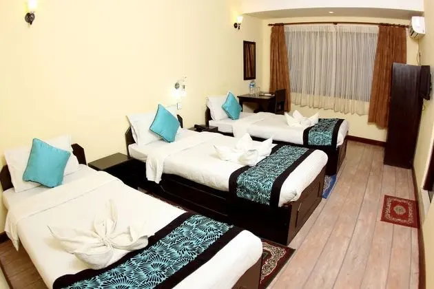 Deluxe Üç Kişilik Oda