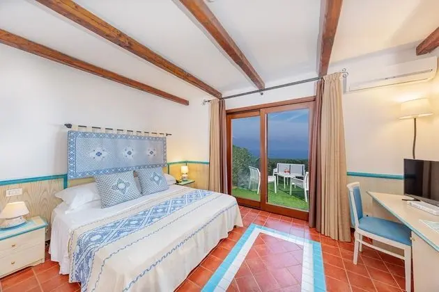 Comfort Tek Büyük Yataklı Oda, Kısmi Deniz Manzaralı