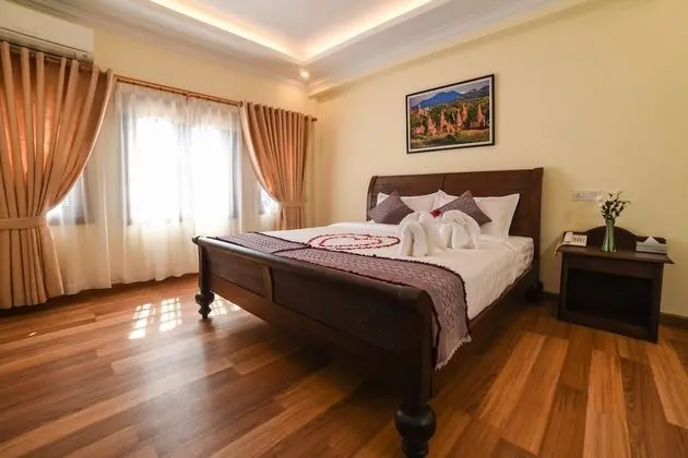 Deluxe Tek Büyük Yataklı Oda