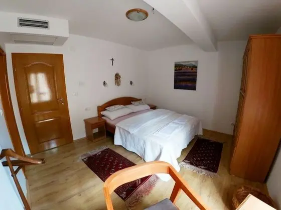 Comfort Tek Büyük Yataklı Oda, Birden Çok Yatak, Bahçe Manzaralı