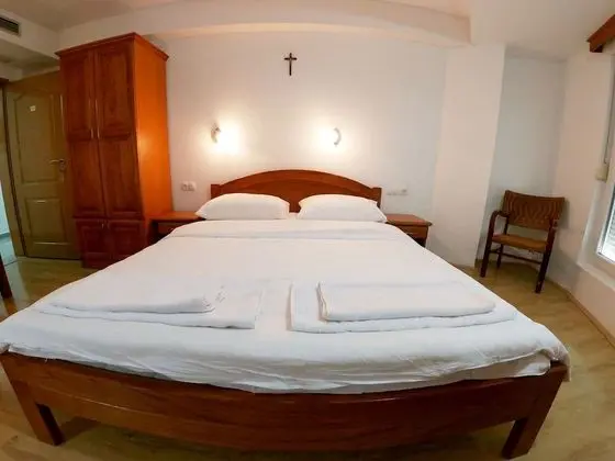Comfort Tek Büyük Yataklı Oda, Birden Çok Yatak, Bahçe Manzaralı