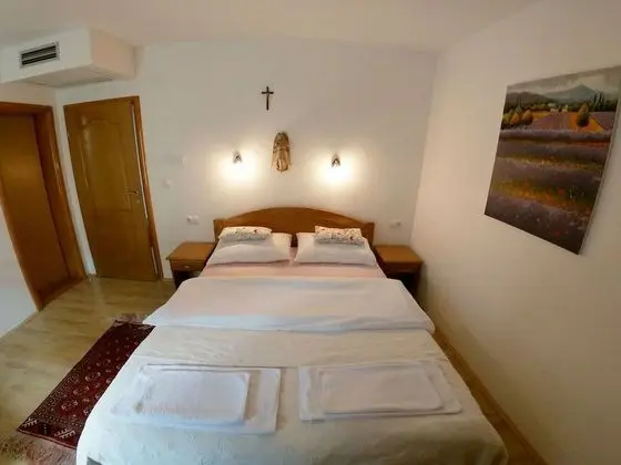Comfort Tek Büyük Yataklı Oda, Birden Çok Yatak, Bahçe Manzaralı