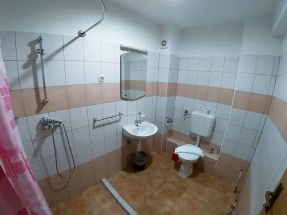 Comfort Tek Büyük Yataklı Oda, Birden Çok Yatak, Bahçe Manzaralı