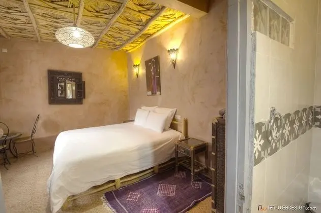 Standard Tek Büyük Yataklı Oda, Banyolu/Duşlu, Havuz Manzaralı