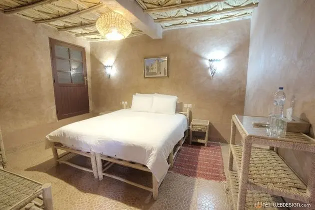 Standard Tek Büyük Yataklı Oda, Banyolu/Duşlu, Havuz Manzaralı