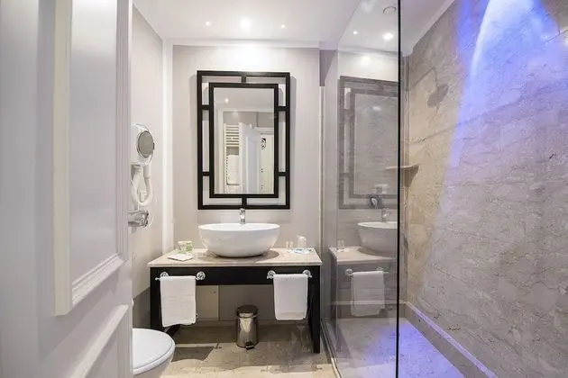 Deluxe Büyük Yataklı Tek Kişilik Oda