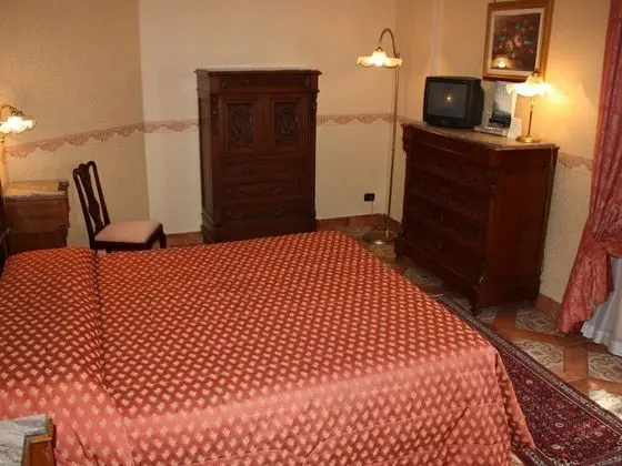 Superior Büyük Yataklı Tek Kişilik Oda