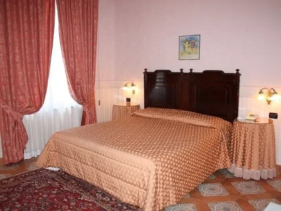 Superior Büyük Yataklı Tek Kişilik Oda