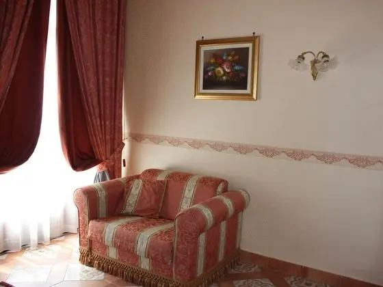 Superior Büyük Yataklı Tek Kişilik Oda