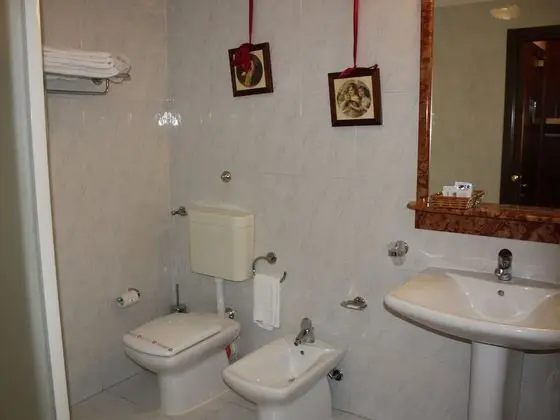 Superior Büyük Yataklı Tek Kişilik Oda