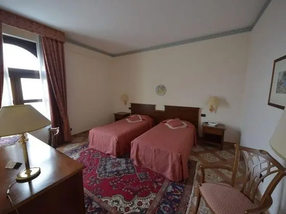 Superior Tek Büyük Yataklı Oda