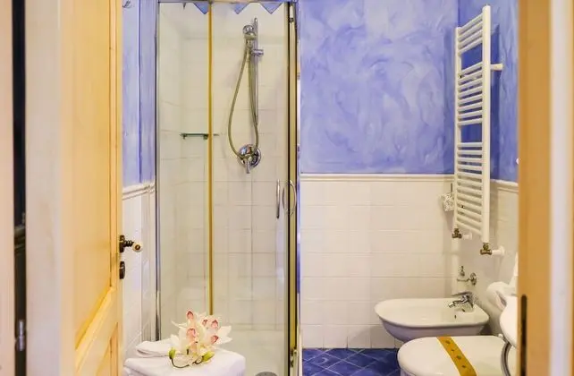 Tek Büyük Yataklı Oda, Balkon, Deniz Manzaralı