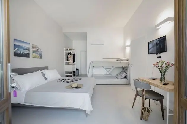 Dört Kişilik Oda (Zingaro)