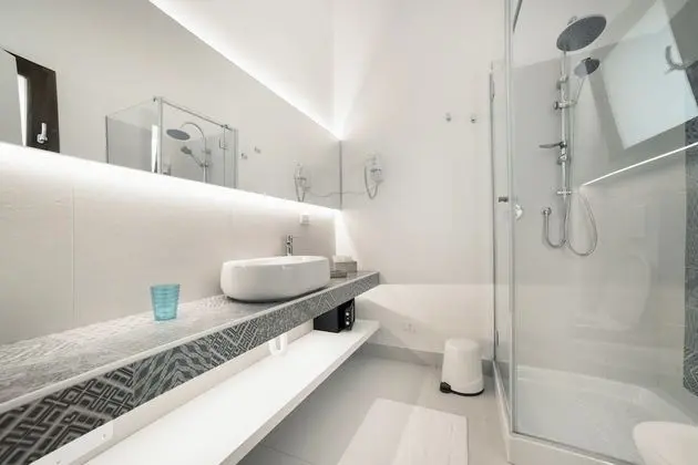 Üç Kişilik Oda (Guidaloca)