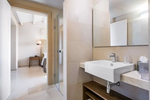 Deluxe Tek Büyük veya İki Ayrı Yataklı Oda