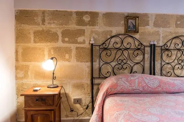 Economy Tek Büyük Yataklı Oda