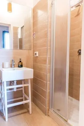 Economy Tek Büyük Yataklı Oda