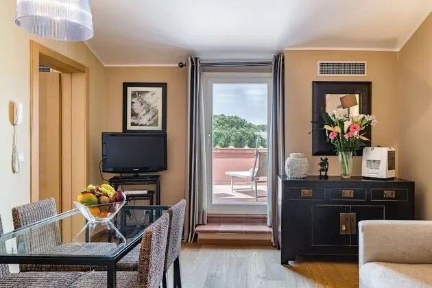 Luxury Apart Daire, 2 Yatak Odası, Bahçe Manzaralı