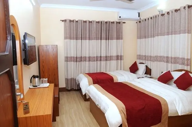Deluxe Üç Kişilik Oda, Şehir Manzaralı