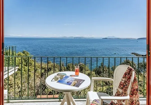 Superior Tek Büyük veya İki Ayrı Yataklı Oda, Deniz Manzaralı